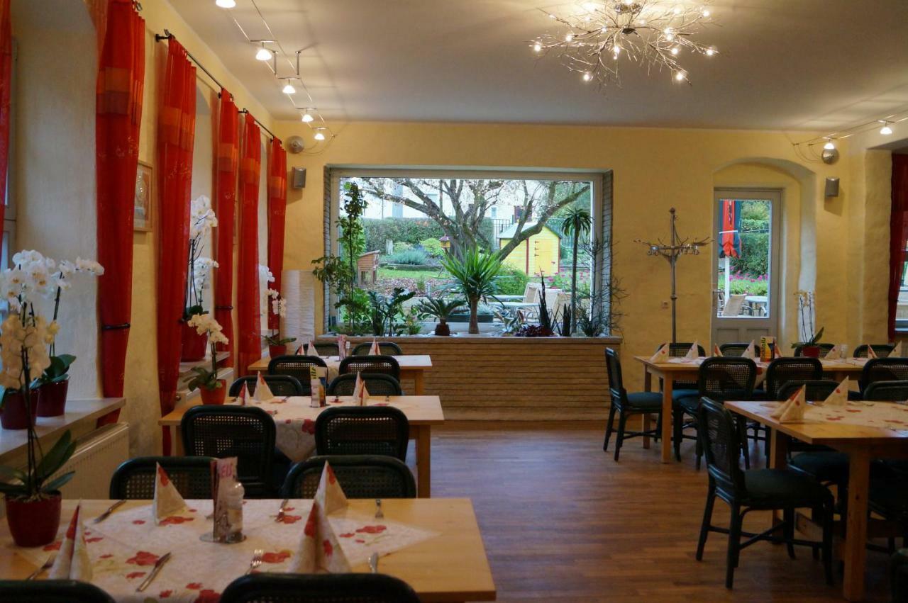 Ferienwohnungen Im Gasthaus Zur Gruenen Wiese Зебниц Экстерьер фото